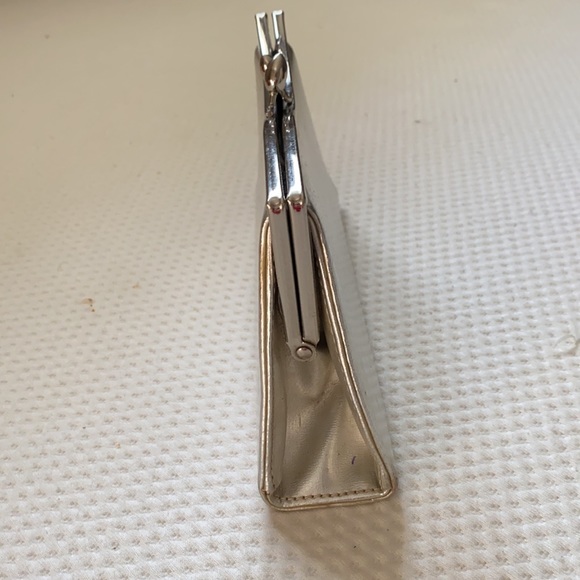 Buy 2, get 1 free! Silver clutch - Picture 4 of 7